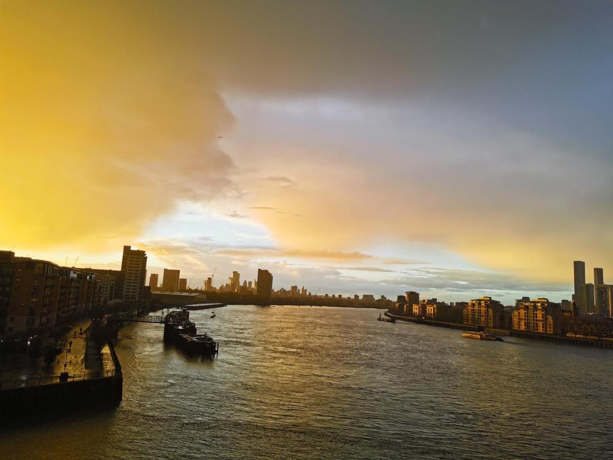 Homestay Room With Stunning Thames River View London Eksteriør billede