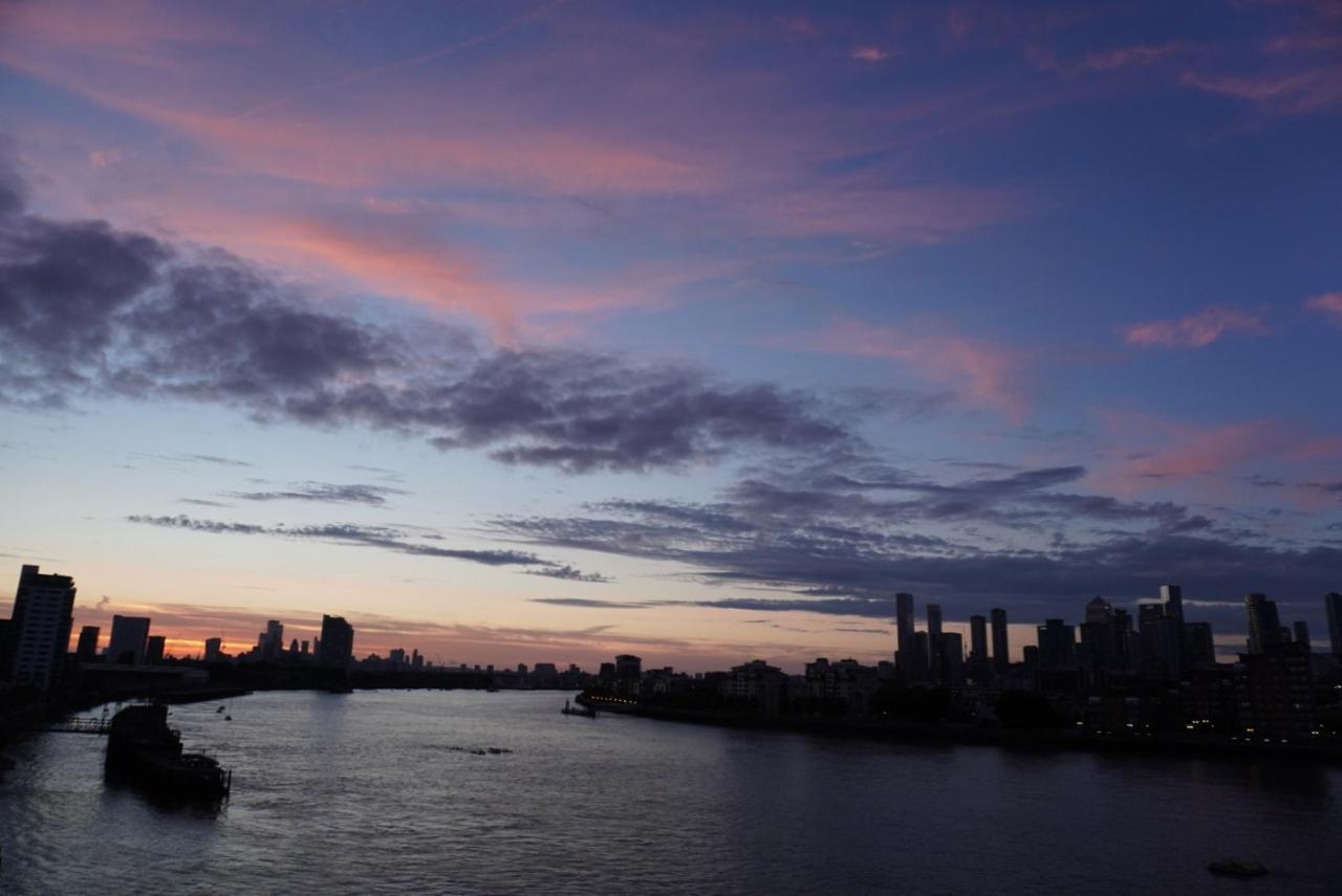 Homestay Room With Stunning Thames River View London Eksteriør billede